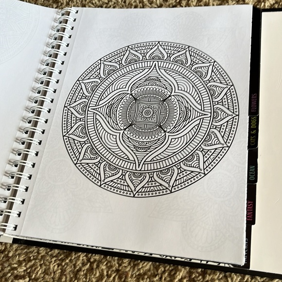 Kaleidoscope coloring book - Picture 4 of 8